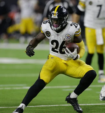 Ex-jogador da NFL é preso por falta de pagamento de pensão alimentícia