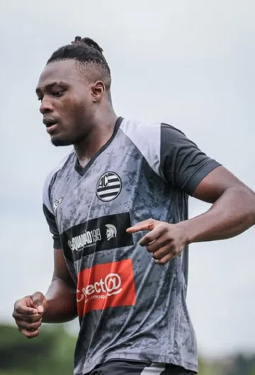 Athletic anuncia rescisão com Samuel Otusanya