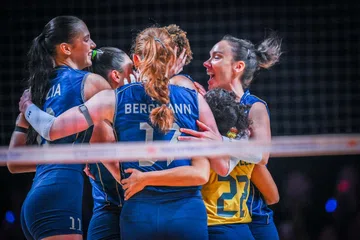 Ana Cristina conquista quinto vice-campeonato na VNL após cirurgia no menisco